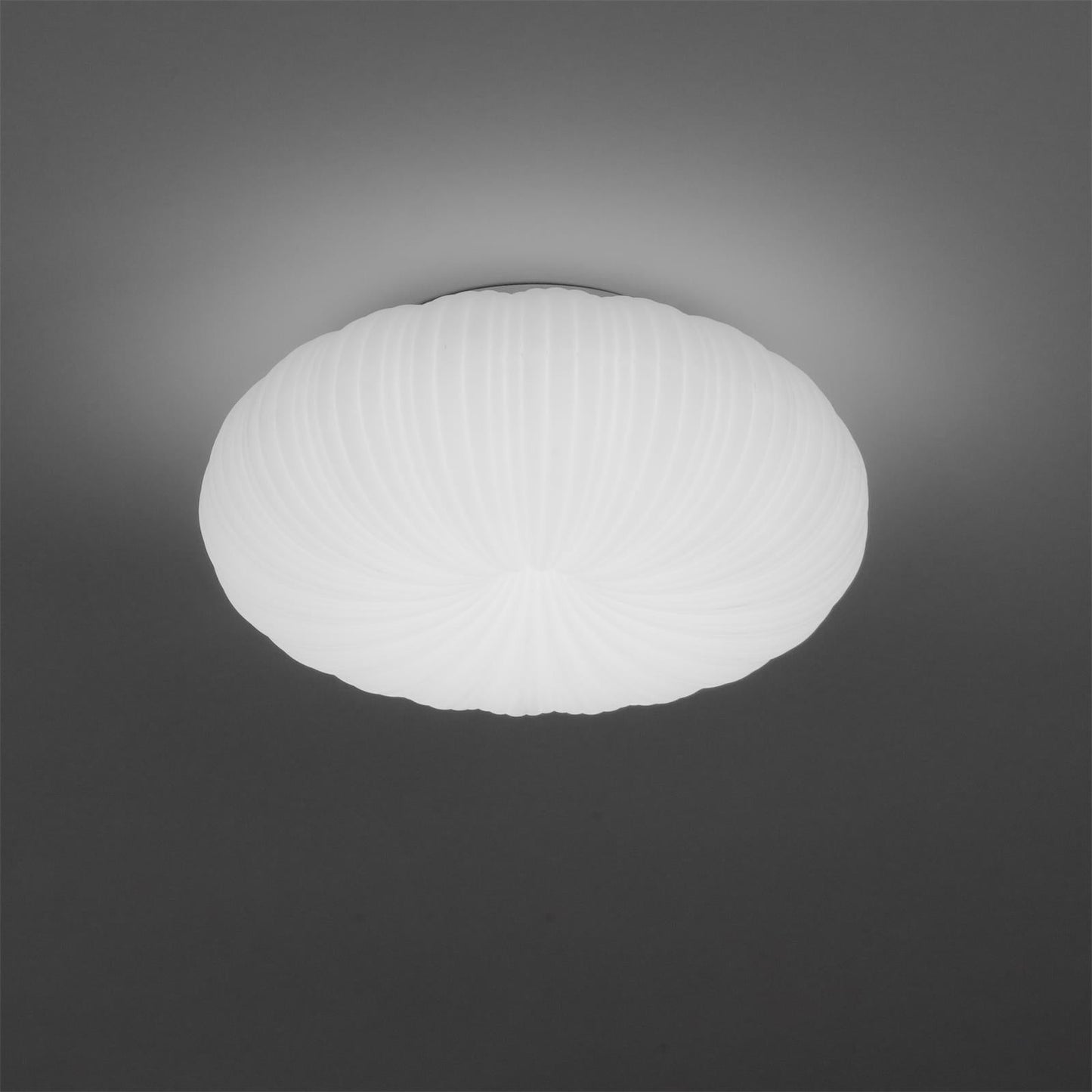 Robby Ceiling Lamp | SnowHalo