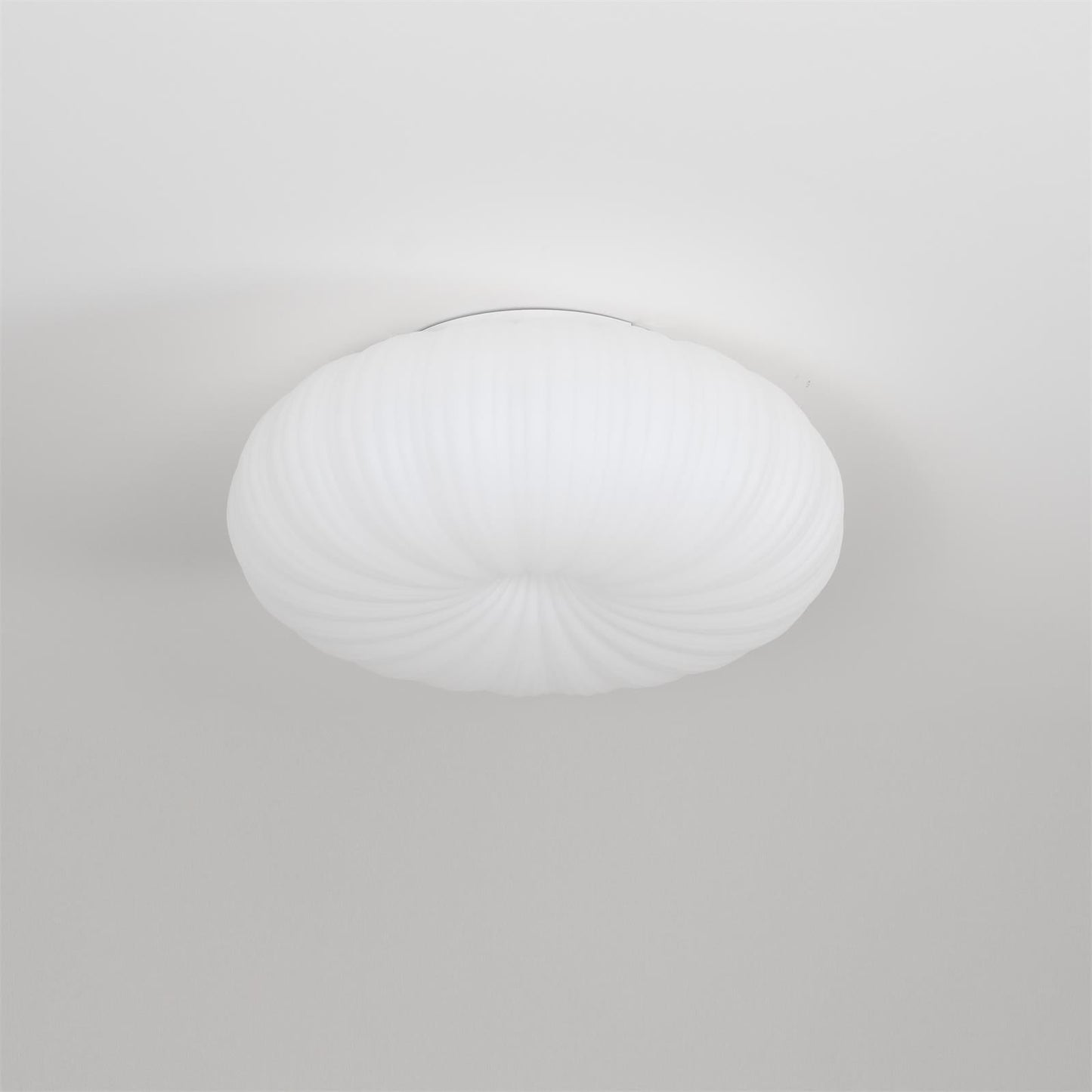 Robby Ceiling Lamp | SnowHalo