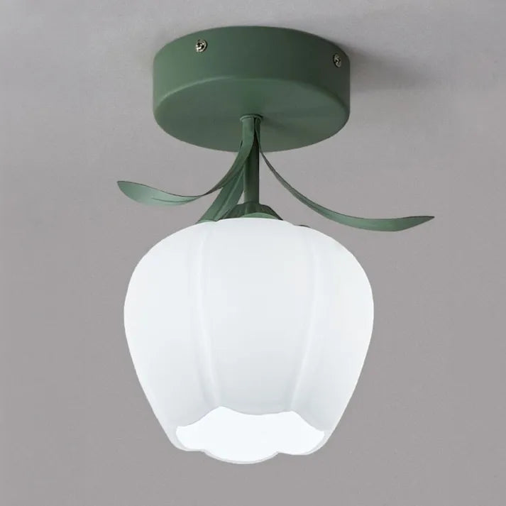 Classic Tiffany ceiling lamp with flower design | LumiFleur