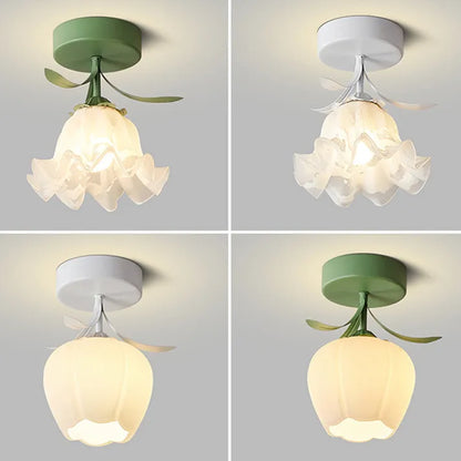 Classic Tiffany ceiling lamp with flower design | LumiFleur