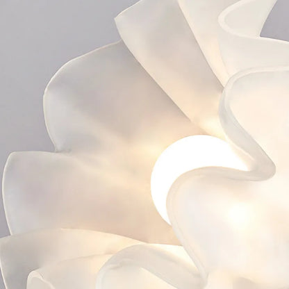 Klassieke Tiffany plafondlamp met bloemdesign | LumiFleur