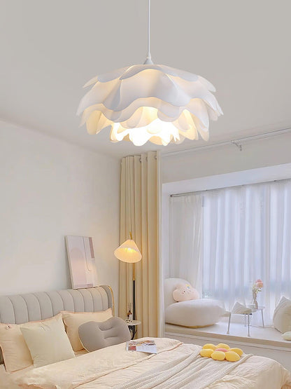 Witte hanglamp in bloemvorm | PetalGlow