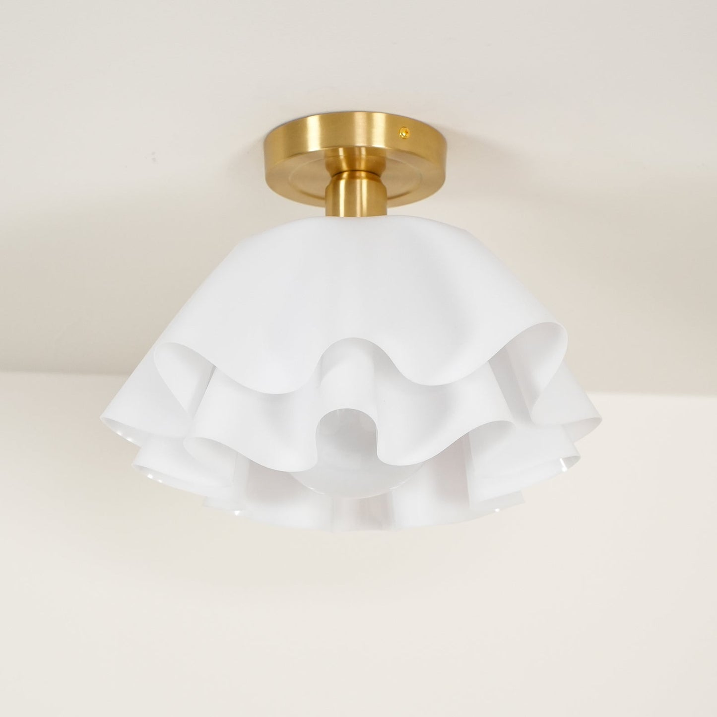 Classic Ceiling Lamp | SnowGail