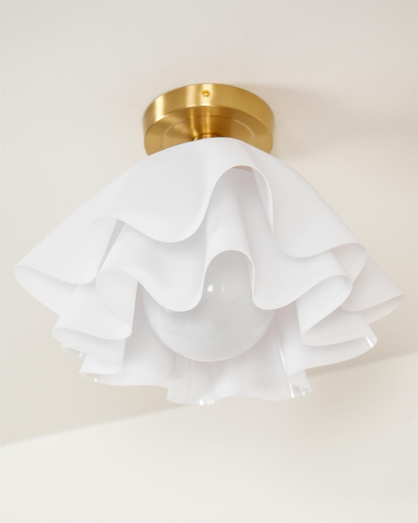 Classic Ceiling Lamp | SnowGail