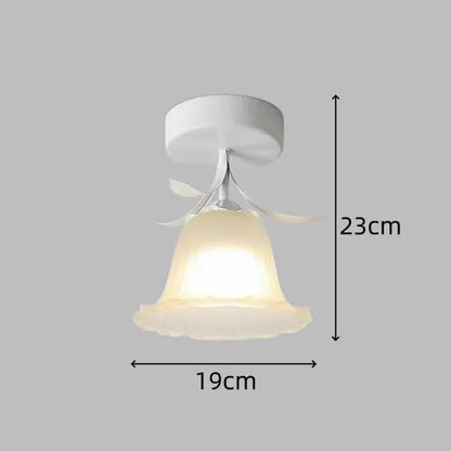 Klassieke Tiffany plafondlamp met bloemdesign | LumiFleur