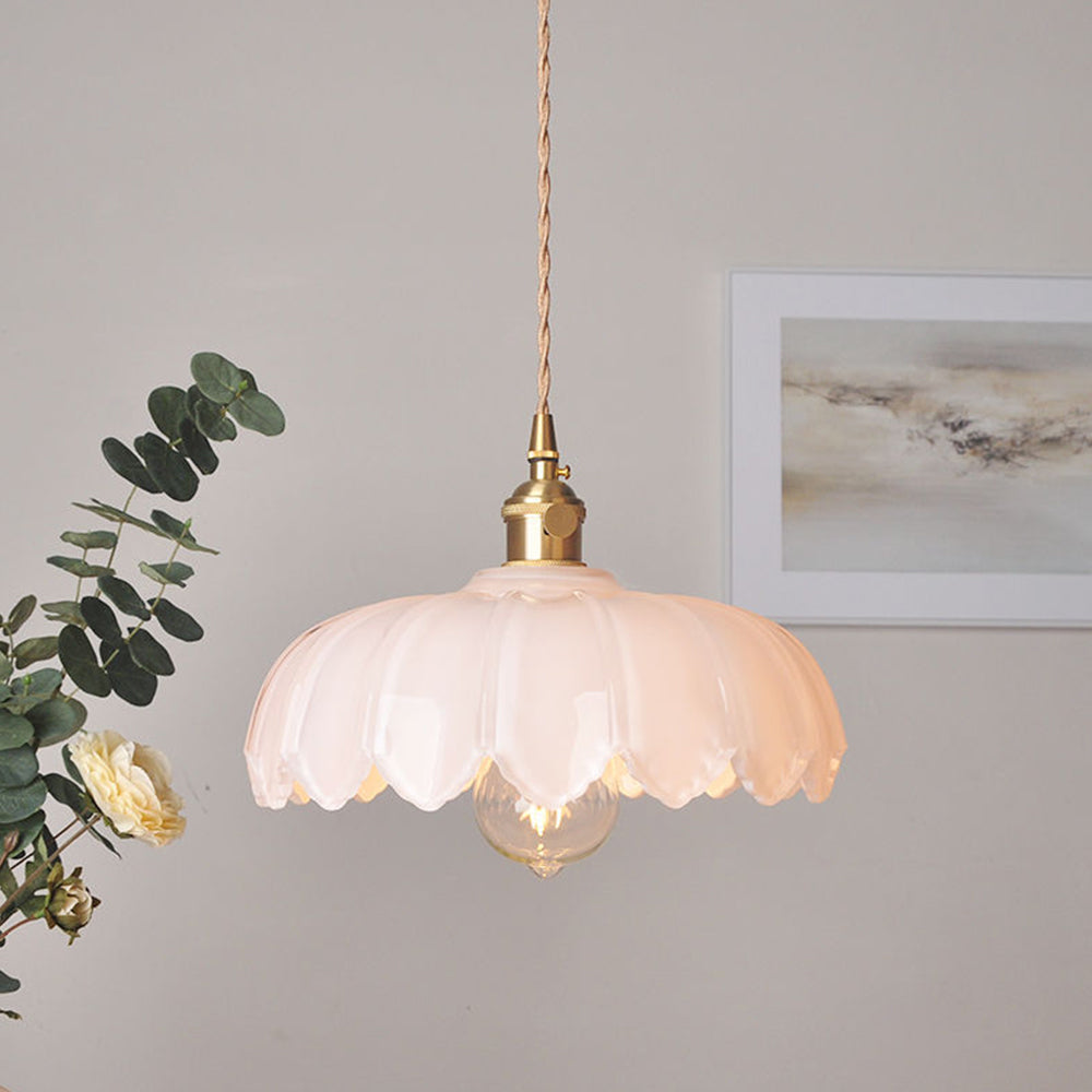 Vintage Glazed Floral Hanglamp | GlowPetal